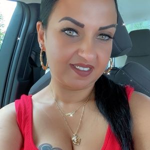 Meet your Posher, Renee